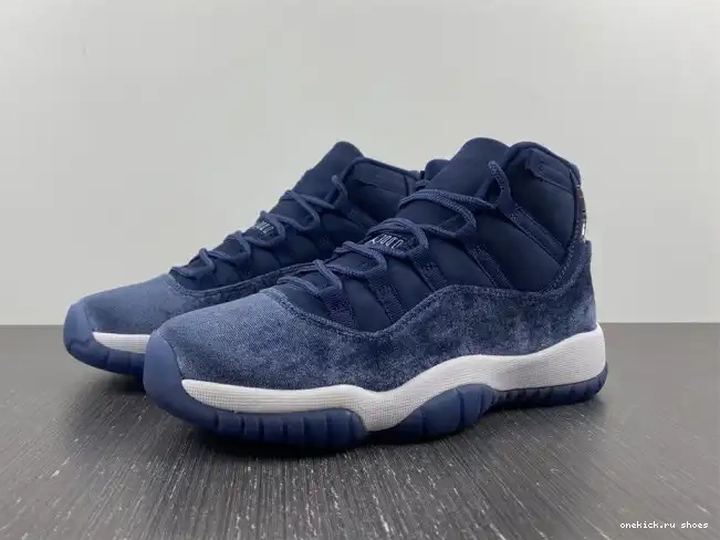 AR0715-441 NAVY AIR WMNS 11 VELVET JORDAN MIDNIGHT 0517